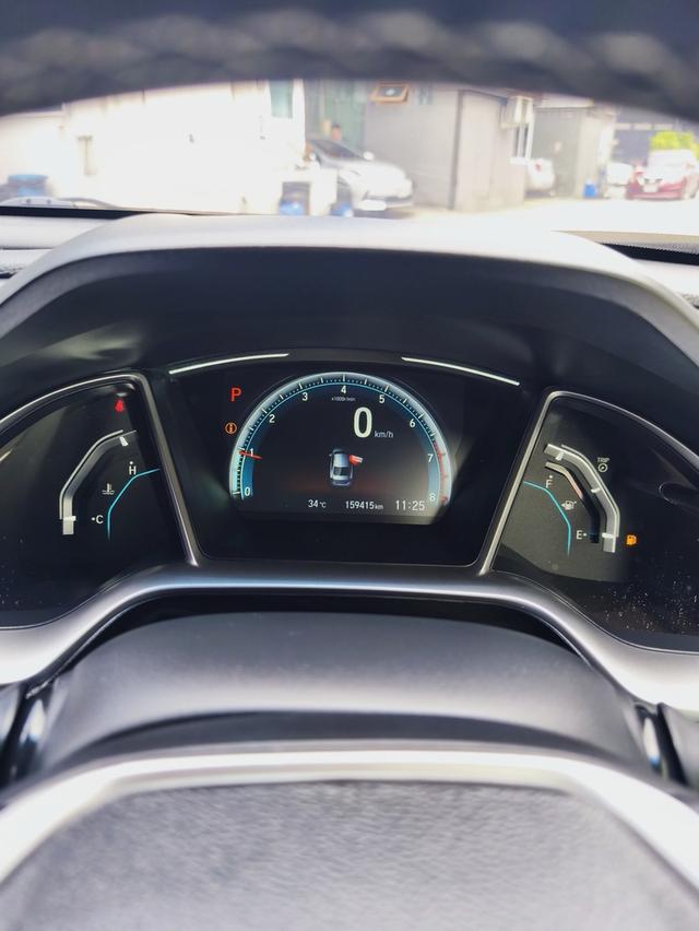 HONDA CIVIC 1.8EL 2019 9