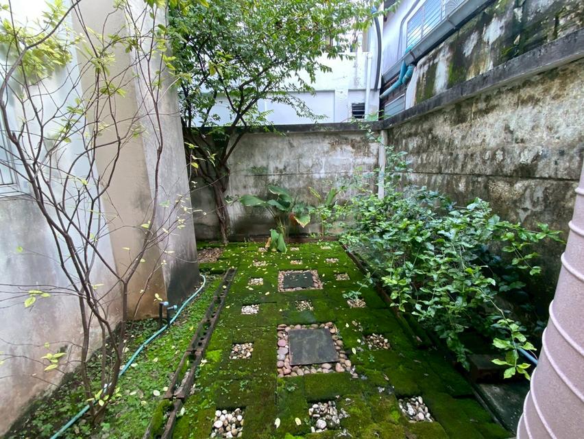 ขายทาวน์เฮ้าส์ 2 มือสอง หลังริม หมู่บ้านจิราวดี ซอยนนทบุรี 8 บ้านสภาพดี ทำเลดี พร้อมอยู่ ใสถานีรถไฟฟ้า MRT สถานีแยกนนทบุรี 1 รูปที่ 2