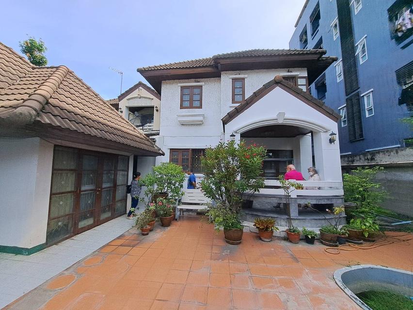 ที่ดินพร้อมบ้านเดี่ยว 1