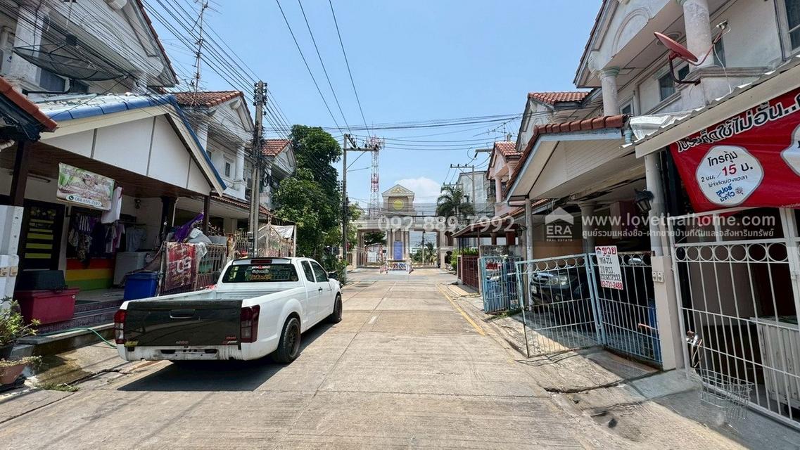 ขายทาวน์เฮ้าส์ 2 ชั้น หมู่บ้านกานดา กม.23 พระราม2-นาดี พื้นที่ 20 ตรว. ราคาถูกที่สุดในโครงการนี้แล้ว ขายเพียง 1.4 ล้านบาท ใกล้เซ็นทรัล มหาชัย 9