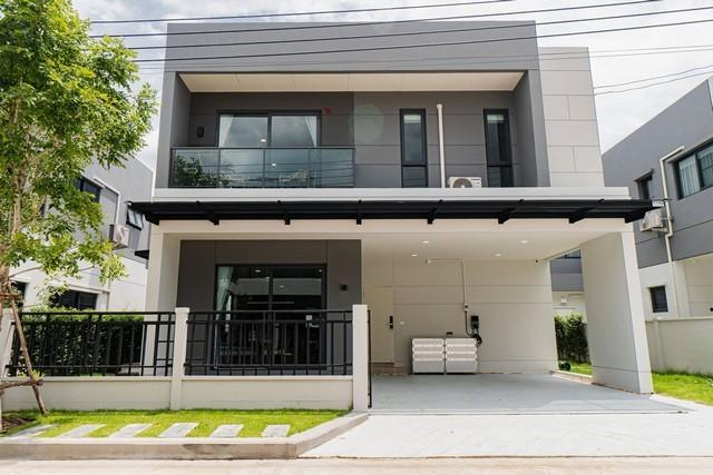 MHR227 สวยตรงปก! ให้เช่าบ้านเดี่ยว Luxury Style ครัวยุโรป Food Grade พร้อมเครื่องชาร์จ EV และเครื่องใช้ไฟฟ้าอัจฉริยะ Centro บางนา 1