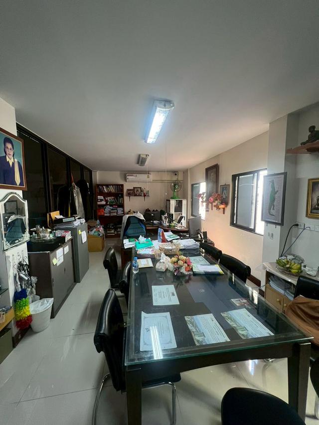 ขายสำนักงาน 3 ชั้น เนื้อที่ 63.6 ตร.วา  โครงการเสริมสิริ ถนนพระยาสุเรนทร์ (ซอย รามอินทรา 109) แขวงบางชัน เขตคลองสามวา กรุงเทพฯ 3