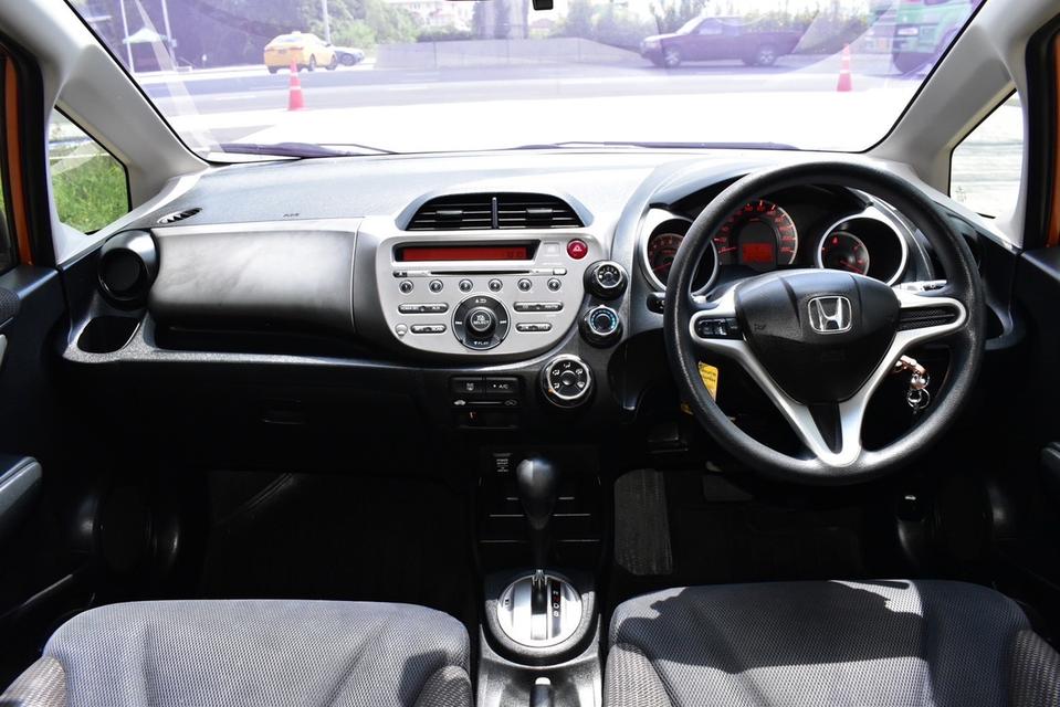 รหัสรถ PB5895 HONDA JAZZ 1.5SV 2011 เบนซิน 16