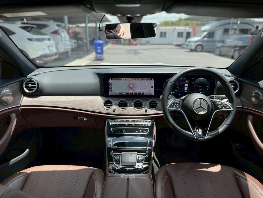Mercedes-Benz E300e Avantgarde Facelift (W213) ปี 2021  14