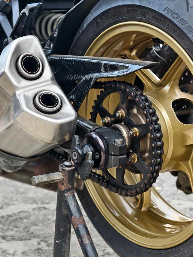 Kawasaki z1000 12