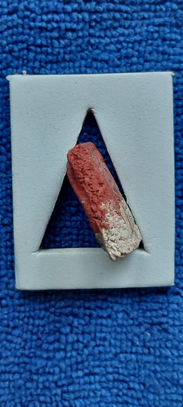 พระสมเด็จสองสีหลวงพ่อแดงวัดบันไดเขาอิฐ รูปที่ 4