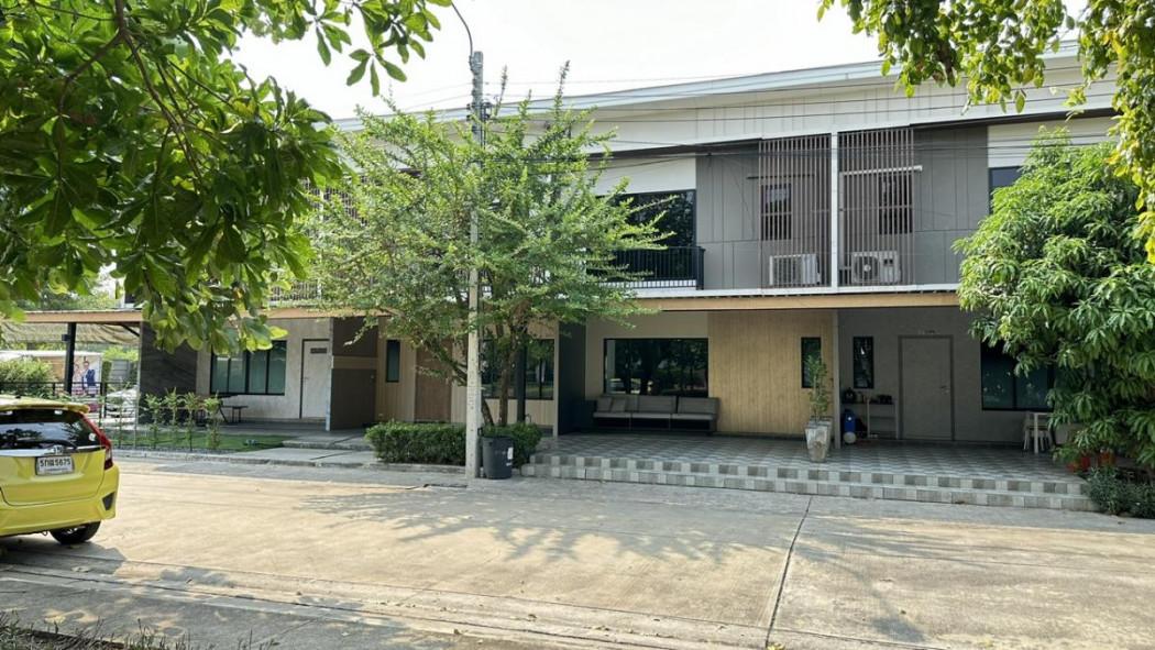 ให้เช่าทาวน์โฮมออฟฟิศ 2 หลังคู่ รีโนเวทใหม่ ติดถนนติวานนท์ – ใกล้แยกปากเกร็ด และอิมแพ็ค เมืองทองธานี 1