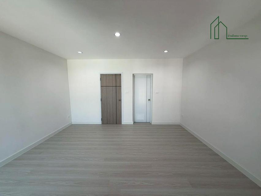 ทาวน์โฮม 3 ชั้น เล่นระดับ ซอยนาคนิวาส37 โชคชัย 12