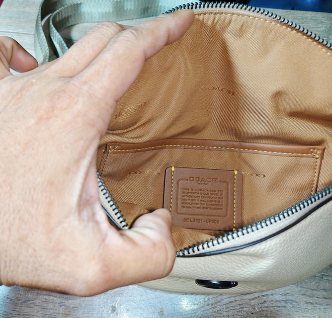 กระเป๋า COACH ของแท้ มือสอง ไม่มีใบรับประกัน  19