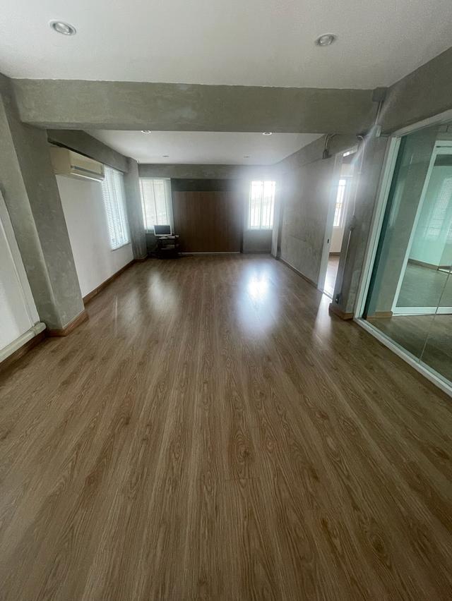  ให้เช่า Home Office / อาคารสำนักงานส่วนตัว พร้อมลิฟต์ขนของ – พระราม 9 ซอย 43 15