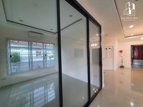 ขายบ้านเดี่ยวรีโนเวทใหม่ หมู่บ้าน ชัยพฤกษ์ วัดลาดปลาดุก ติดถนนใหญ่ ใกล้เซ็นทรัลเวสเกต 17