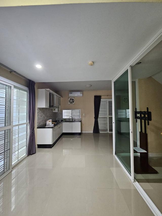 ขายบ้านThe Village Bangna KM.8 10