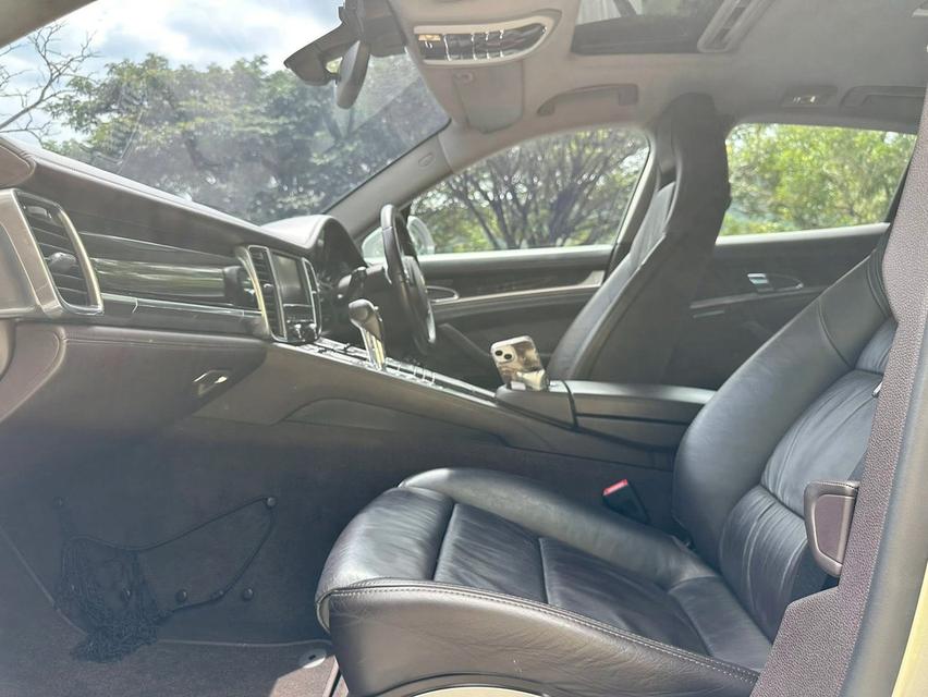 Porsche Panamera 3.0 ปี12 12