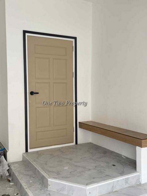 ขายทาวน์เฮ้าส์ 2 ชั้น  หมู่บ้านปัณณธร 3  พรประภานิมิต ตกแต่งครบ ติดถนนหลักของหมู่บ้าน ไม่มีค่าส่วนกลาง 2