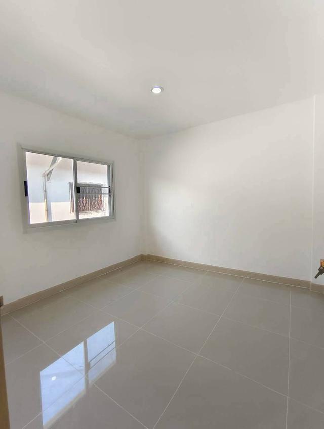 หมู่บ้านบัวทอง4  (คุณาภัทร) ถนนบ้านกล้วย-ไทรน้อยบางบัวทองทาวน์เฮ้าส์ 2 ชั้น รีโนเวทใหม่ พร้อมอยู่ ทำเลดี บ้านกล้วย–ไทรน้อย เดินทางสะดวก 17
