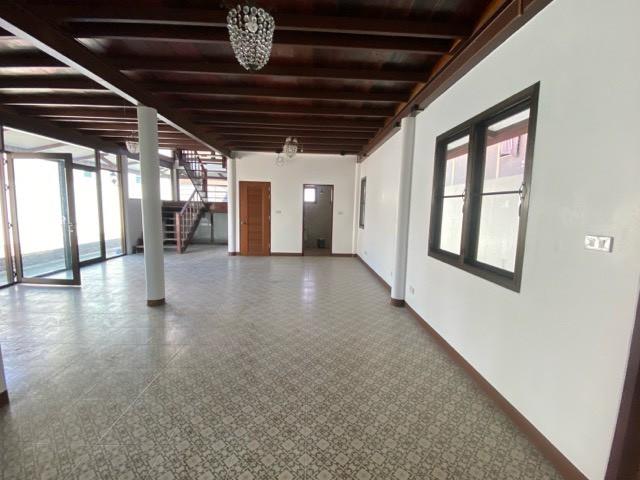 ให้เช่าบ้านเดี่ยวสร้างใหม่ 2 ชั้น เนื้อที่ 100 ตร.วา ซอยลาดพร้าว 101 ใกล้เดอะมอลล์ บางกะปิ รถไฟฟ้าลาดพร้าว 101 เหมาะอยู่อาศัยหรือทำสำนักงาน จอดรในบ้าน 2