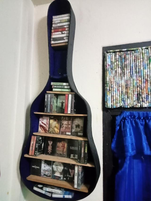 Guitar Shelf(ชั้นวางทำจากกีต้าร์ และเคสกีต้าร์)ของตกแต่ง,วางโมเดล ฯลฯ) 7