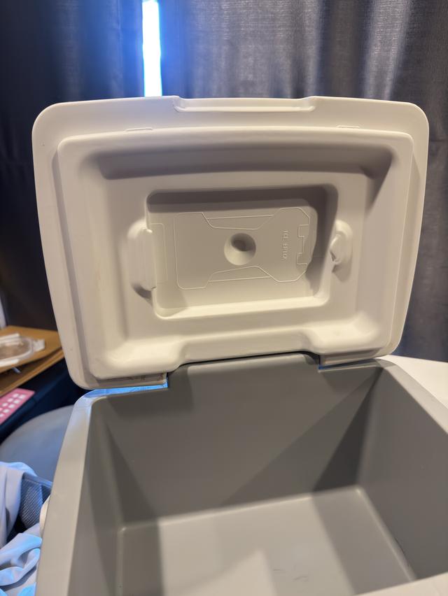 กระติกน้ำเก็บความเย็น ICE-TRIP ขนาด 8 ลิตร 8