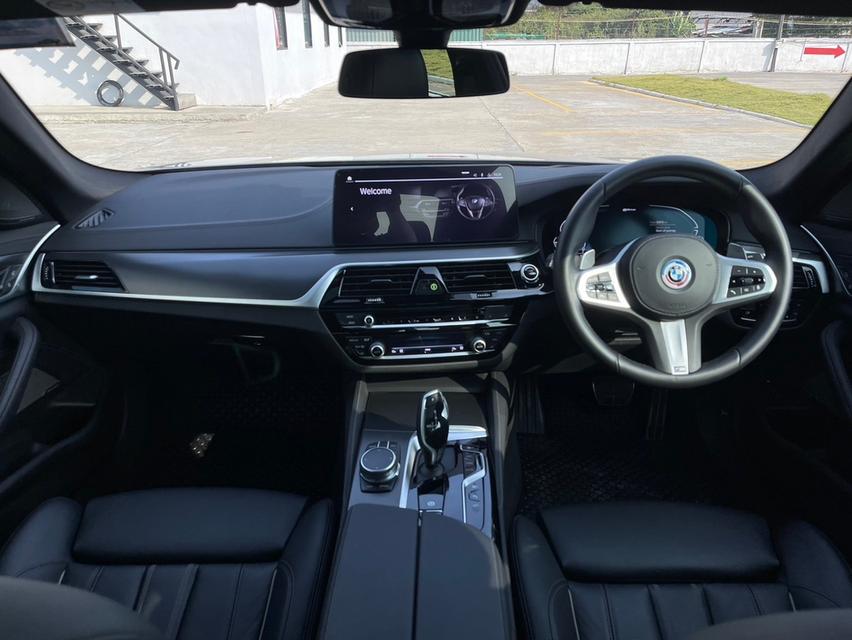 BMW 530e M Sport G30 LCI 2020 จด 2022 • Mileage: 33,xxx km  14