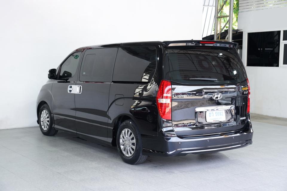 HYUNDAI H1 2.5 DELUXE AT ปี 2016