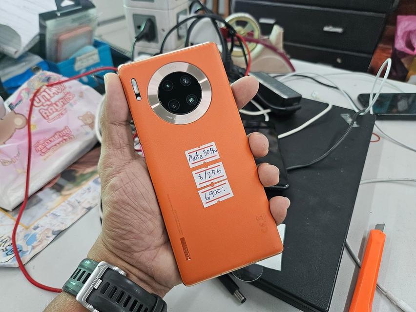 Huawei Mate 30 Pro สีส้ม เครื่องศูนย์ไทย