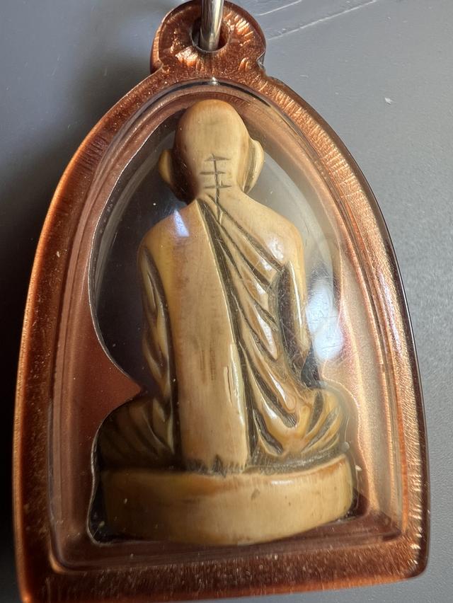 รูปหล่อแกะ หลวงพ่อเดิม วัดหนองโพ ไม่ทราบเนื้อ ไม่ใช่โลหะ ไม่ใช่ผง 4