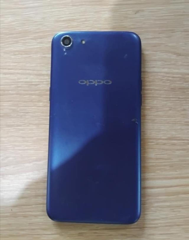 สีน้ำเงิน oppo a83   2