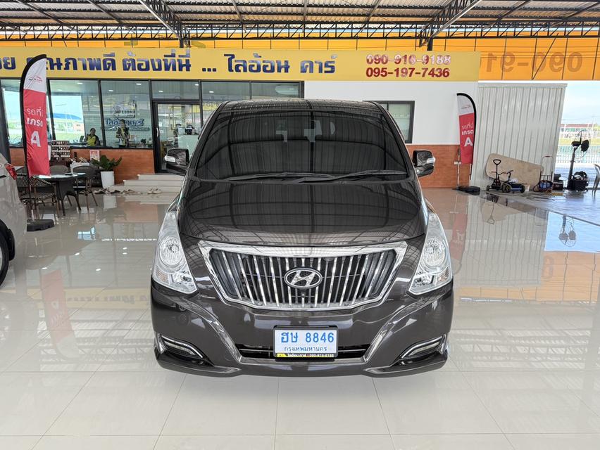 Hyundai H-1 2.5 Deluxe (ปี 2017) Wagon AT 2