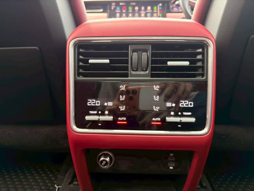 Cayenne 3.0 E-Hybrid Coupe 13