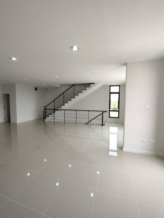 ให้เช่าโกดัง 450 ตร.ม. พร้อมสำนักงาน ย่านบางใหญ่ ซอยกัตนา ใกล้ รพ.บางใหญ่ 6