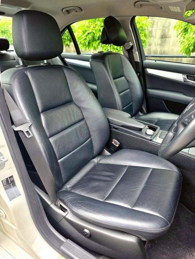 Benz C200 CGI Amg สีขาว ปี 2010 ไมล์ 150,000 8