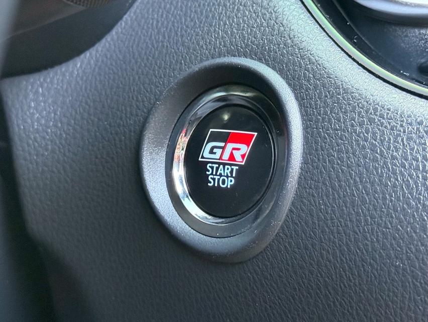 รหัสรถ PBG1649 🚗TOYOTA C-HR 1.8 HEV GR SPORT ปี2022 รูปที่ 12