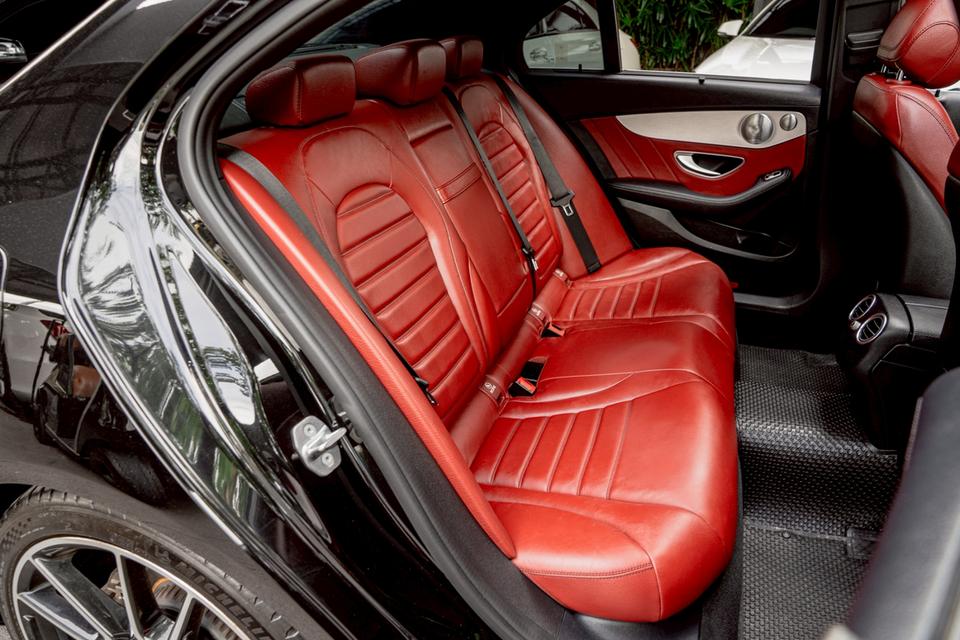 Mercedes-Benz C220d AMG  Dynamic ปี 2019 [𝑵𝑬𝑾] 𝐂𝟐𝟐𝟎𝐝 สีดำเบาะแดงเข้าแล้วค่ะ! งานดีจัดแบบ 10 เต็ม 10 ❤️‍🔥 6