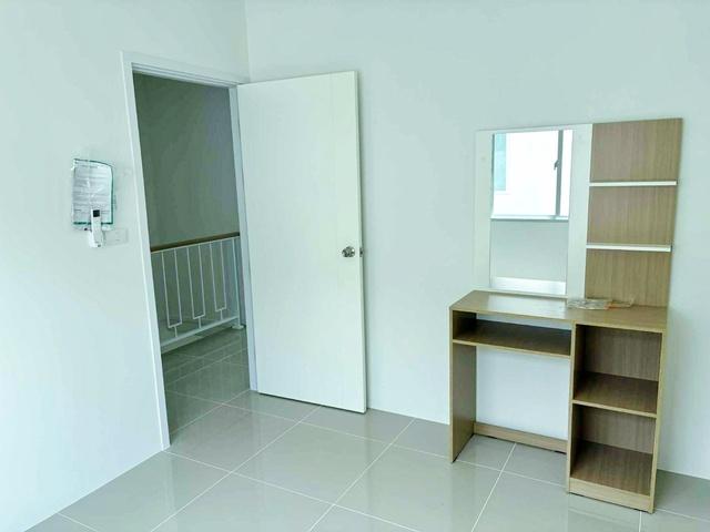 บิ๊กซี คลองสาม 1.9 กม.เปิดซิง! ตลาดไท 3.2 กม.ให้เช่าทาวน์โฮมบ้านพฤกษา คลองสาม 2 ชั้น 16 ตร.วา.130 ตร.ม. 3 นอน 2 น้ำ เฟอร 2