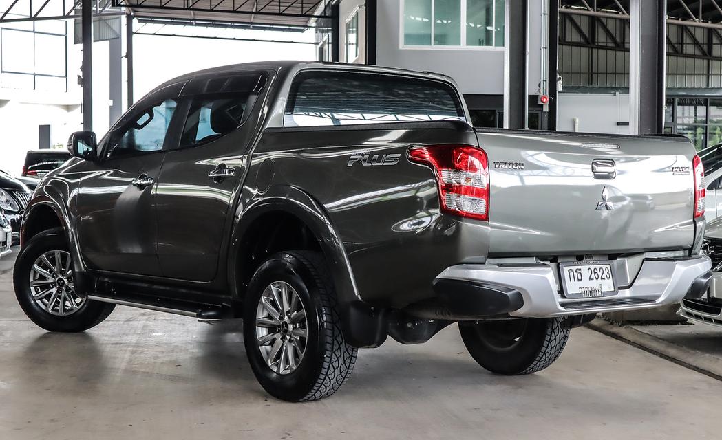 ขาย MITSUBISHI TRITON 2.4 PLUS DOUBLE CAB เกียร์ธรรมดา