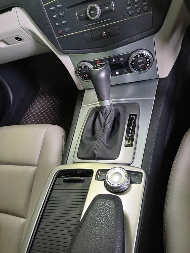 2009 Benz c230 at 4