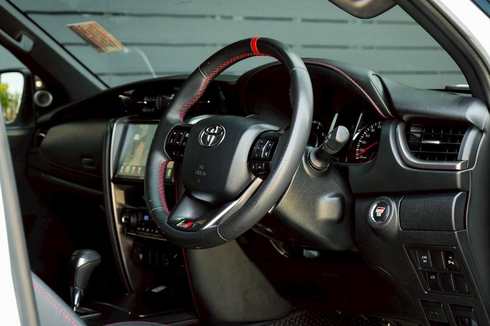 รหัสรถ CBL9659 TOYOTA FORTUNER 2.8 GR Sport (Black Top) 4WD AT 2023 รูปที่ 10