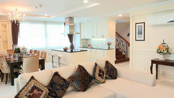 Luxury Service Apartment for rent Sukhumvit 39 Duplex Penthouses 4 bedrooms 4 bathroom Tel +66-62-993-5546 2