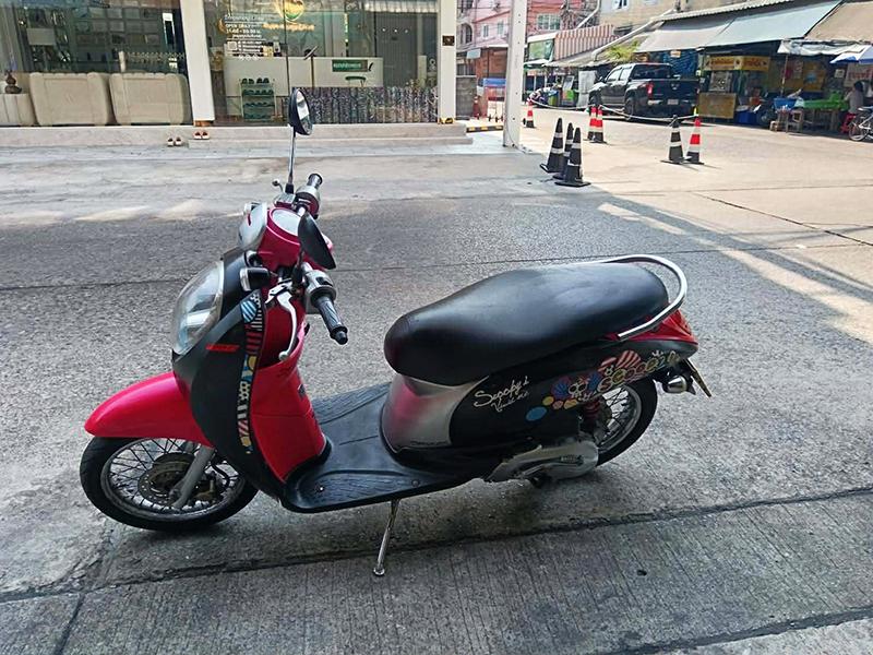 Scoopy i ปี11 ภาษี70 สวยสด เครื่องดียอดเยี่ยม ราคา 14500 บาท รูปย่อยที่ 4