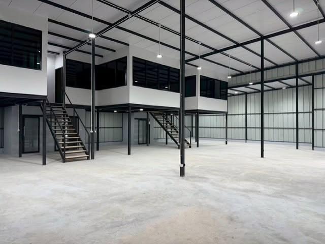 ให้เช่า โกดัง พร้อมออฟฟิศ สร้างใหม่ สุดโมเดิร์น 2 ชั้น 125 ตรม. ลาดพร้าว 130 รามคำแหง 81 6