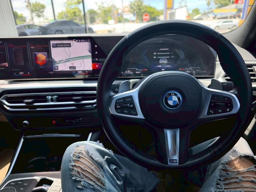 รหัสรถ KPV1100 🚗 2023 BMW 330e M SPORT LCI