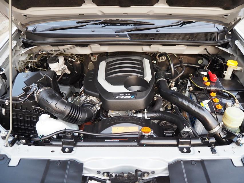 ISUZU D-MAX BLUE POWER SPACECAB HI-LANDER 1.9 DDI Z ปี 2016 เกียร์ AUTO