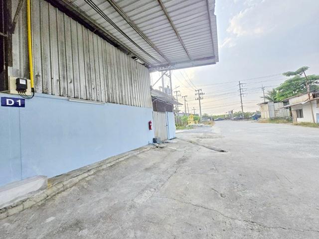 ให้เช่าโกดัง พร้อมออฟฟิศและบ้านพักคนงาน 310 ตร.ม 100ตร.วา.ตลาดสดแคราย 1.2 กม. รพ.กระทุ่มแบน 2.3 กม. ทำเลศักยภาพในแคราย-ก 3
