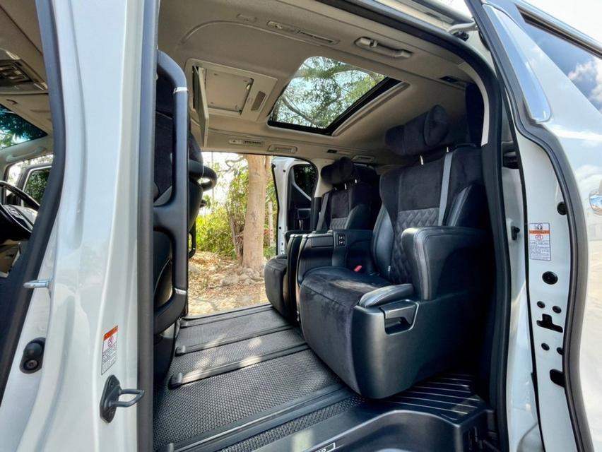 ขาย Toyota Alphard 2.5SC ปี17 14