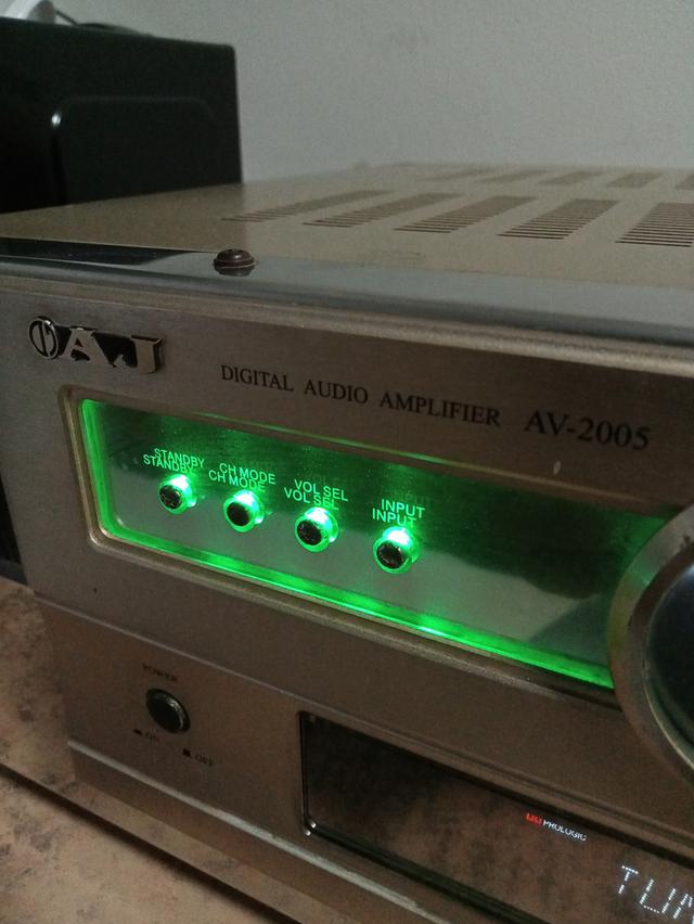 แอมป์ AJ AV-2005 5.1ch ไฟเข้า แต่ปุ่มบนแผงหน้าบางปุ่มกดไม่ติด รีโมทไม่มี เน้นรับมือครับเพราะหนักมาก รัตนาธิเบศร์ 22 รูปที่ 2
