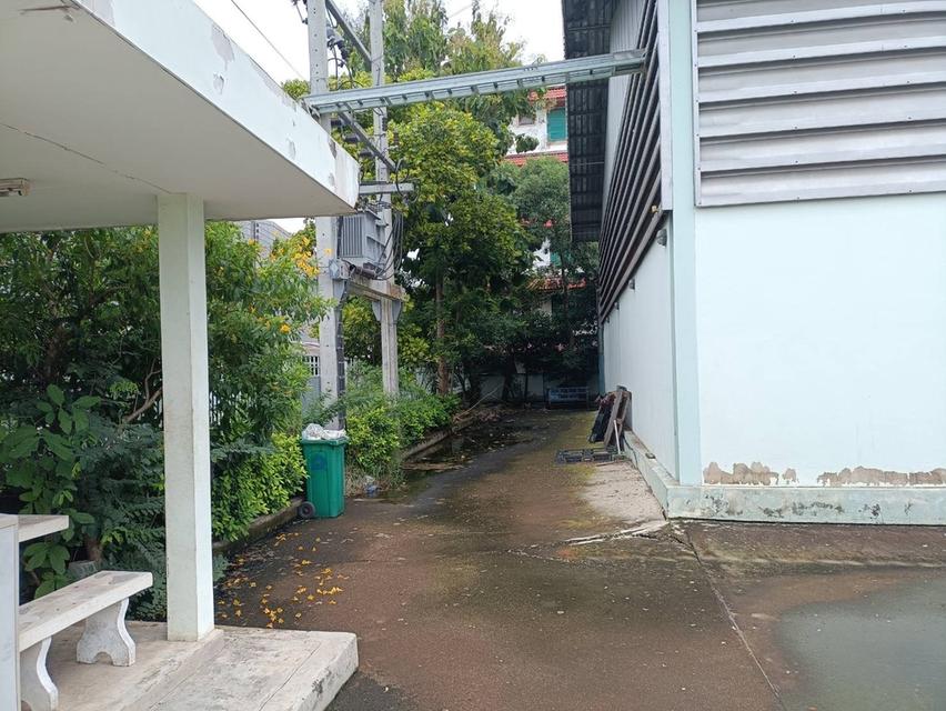 ที่ดิน พร้อม อาคารโรงงาน 10