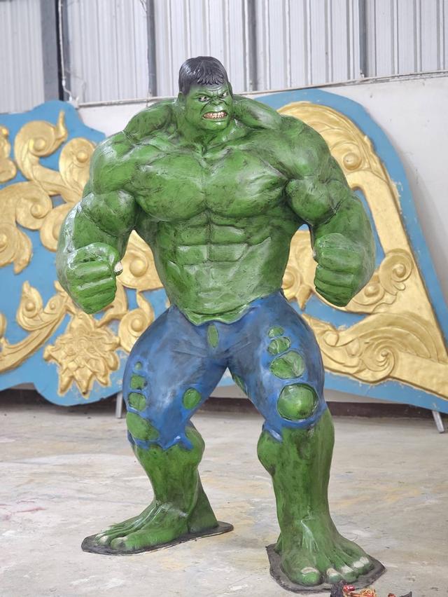 หุ่นไฟเบอร์กลาสเดอะHulk หุ่นเดอะฮัค ยักษ์เขียวจอมพลัง สูง2เมตร30ซม มือหนึ่ง