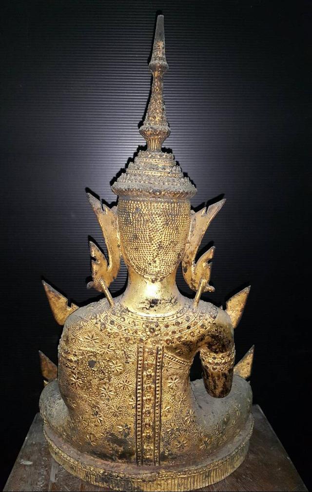 พระบูชาใหญ่ 9 นิ้ว