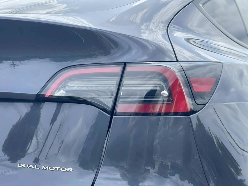 Tesla Model Y Long Range 2023  7