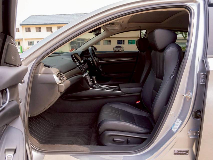 ขาย Honda Accord 2.0e:hev ปี22 16